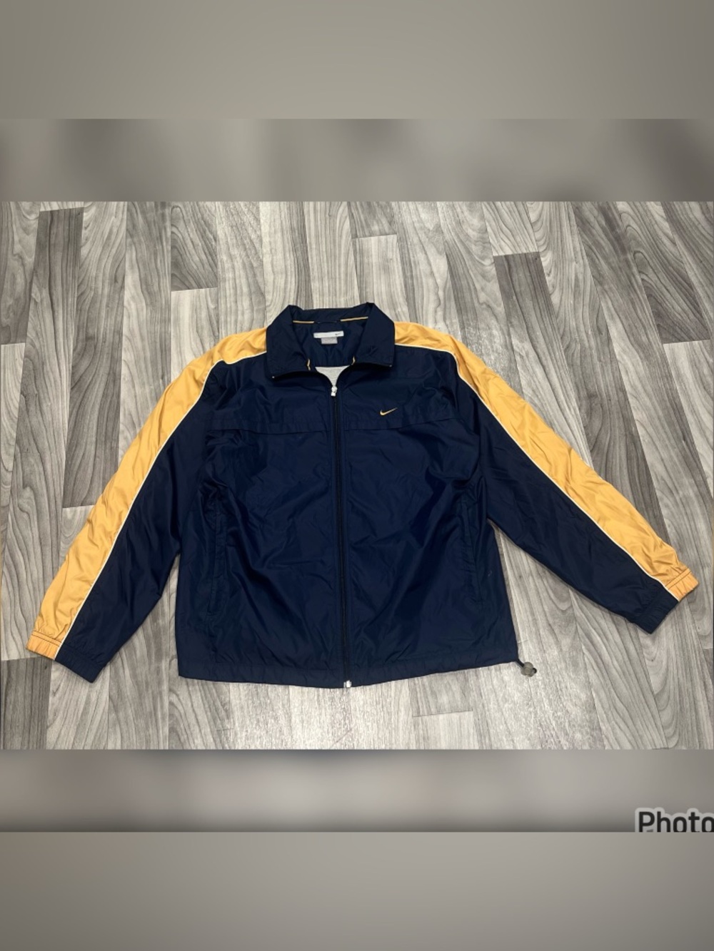 SIZE LARGE VINTAGE EARLY 2000 NIKE GRAY TAG WINDBREAKER